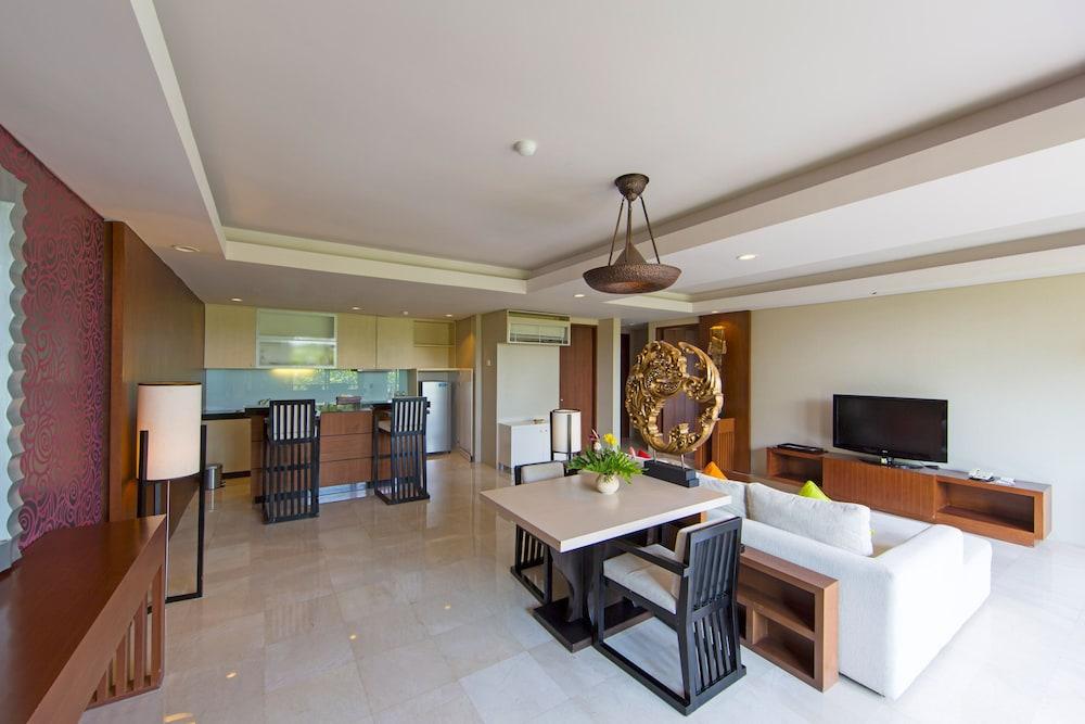 Hotel Le Grande Bali Uluwatu Zewnętrze zdjęcie A living room in a condominium